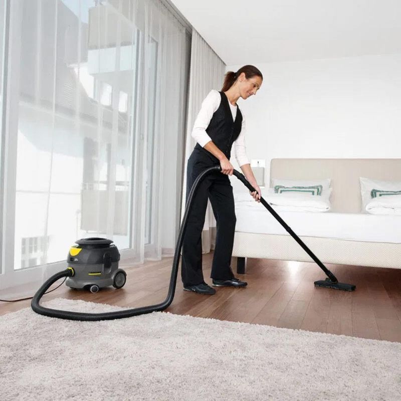 Aspiradora-Industrial-en-Seco-Silencioso-Karcher-T-12-1