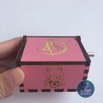 Caja-Musical-Sailor-Moon-Luz-de-Luna-Anime---Color-Rosado