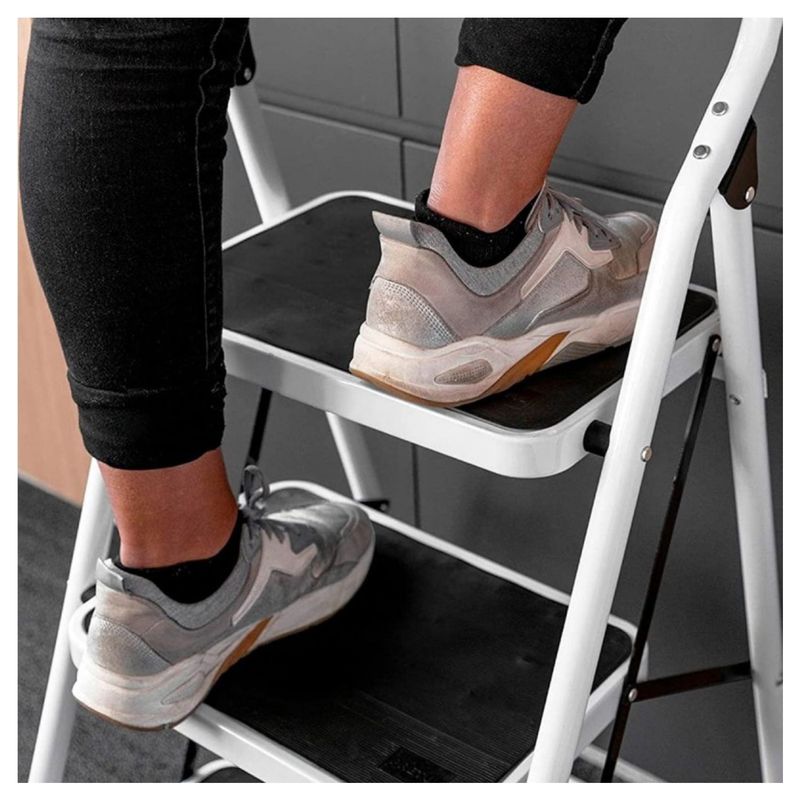 Escalera-Tubular-Plegable-3-Peldaños-Pretul
