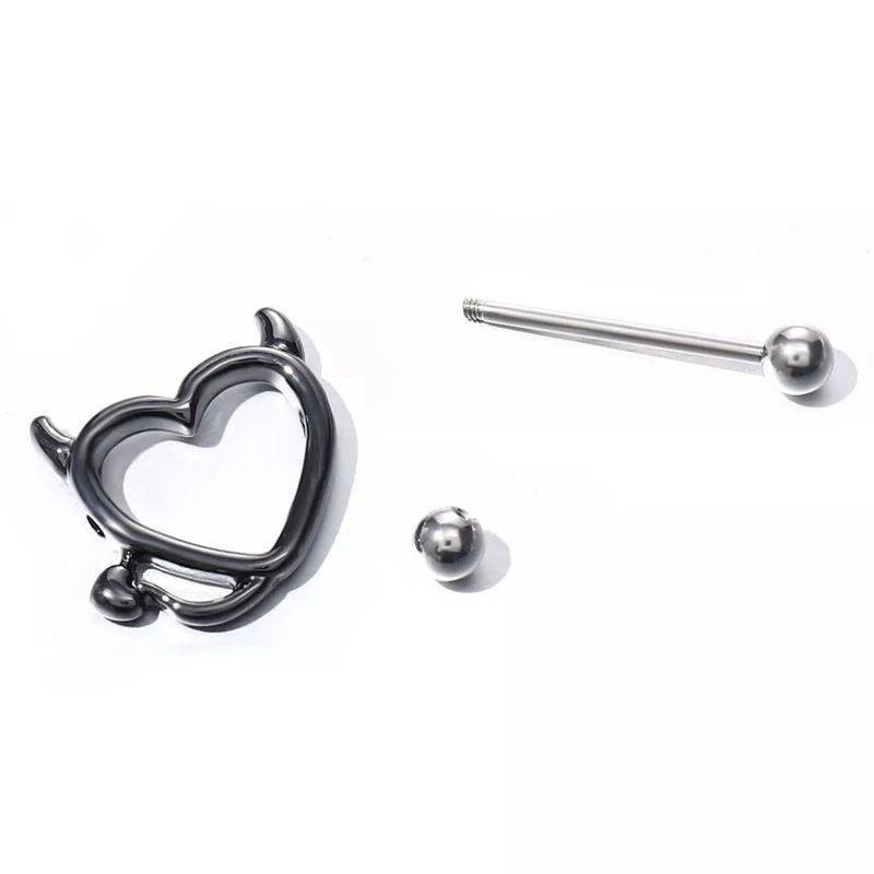 Piercing-pezon-nipple-corazon-diablito-negro