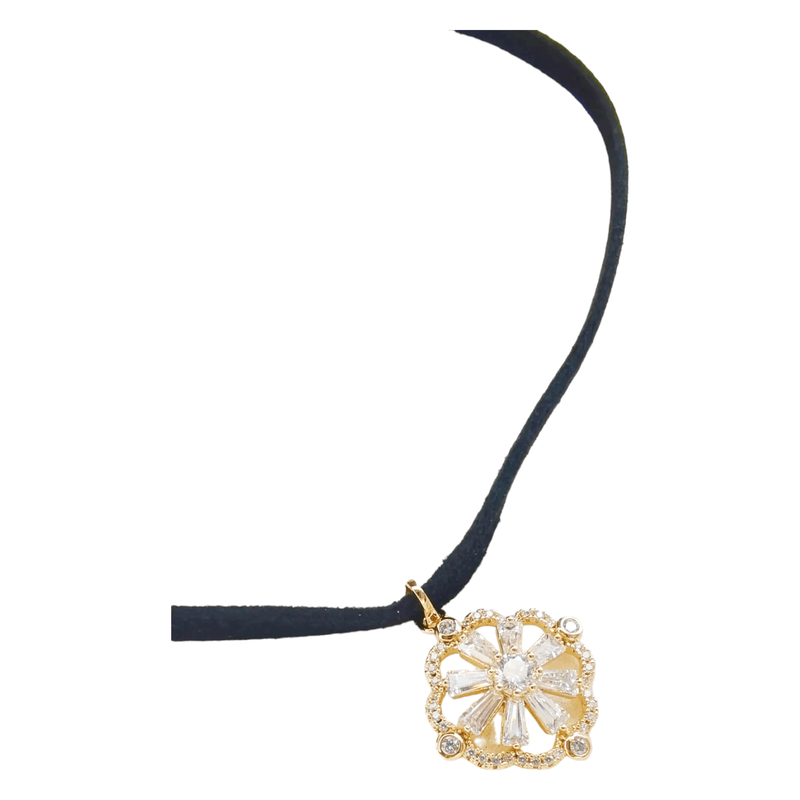 Choker-ZEFORA--Acero-con-Enchape-Oro-18K-con-dije--Moda-Mujer