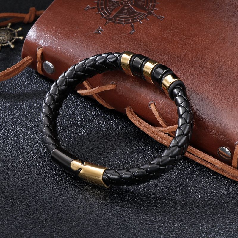 PULSERA-HOMBRE-CUERO-NEGRO-Y-ACERO-INOXIDABLE-DORADO-ACCESORIOS-HOMBRE