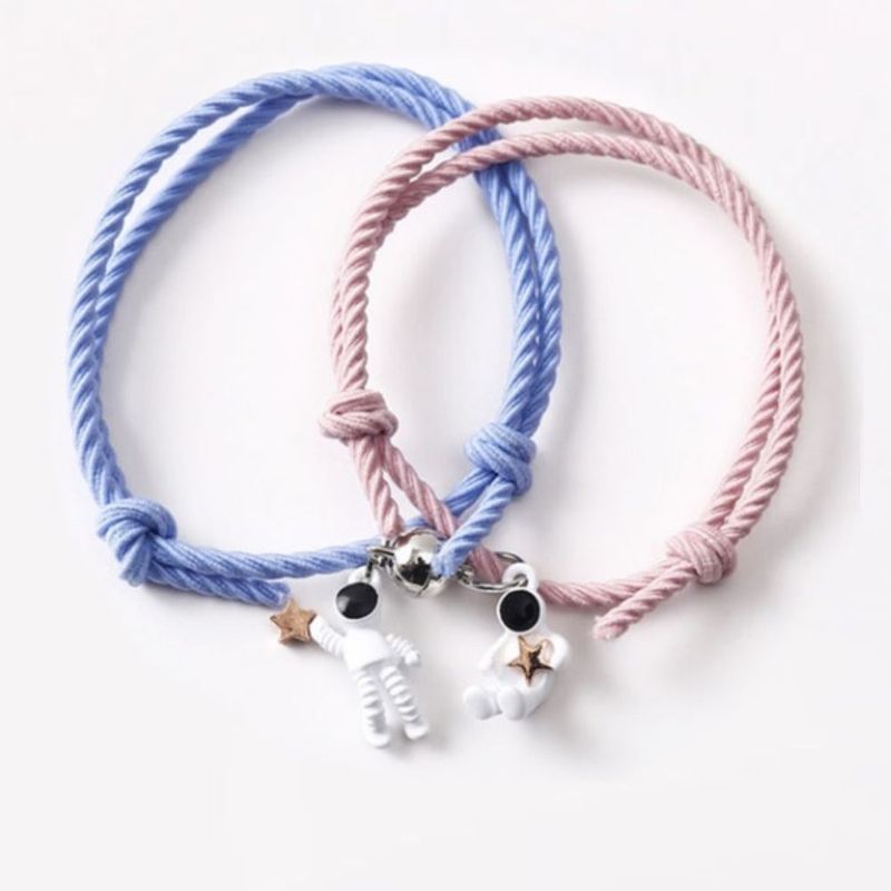 Pulsera-doble-con-iman-astronautas-para-mejores-amigos-o-parejas-rosa-y-celeste