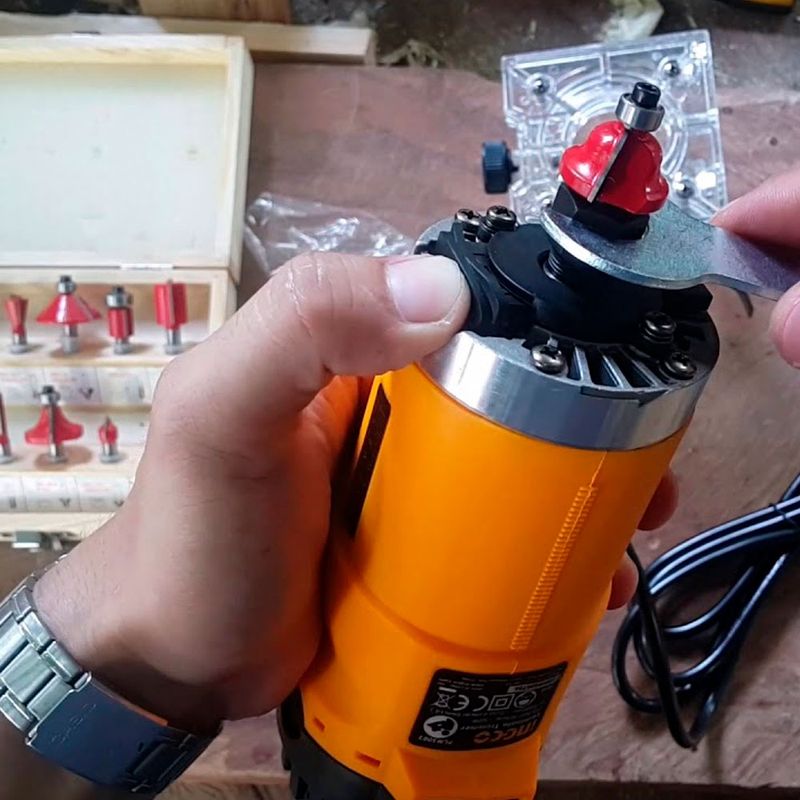 Ruteadora-Fresadora-Ingco-PLM5002-500w