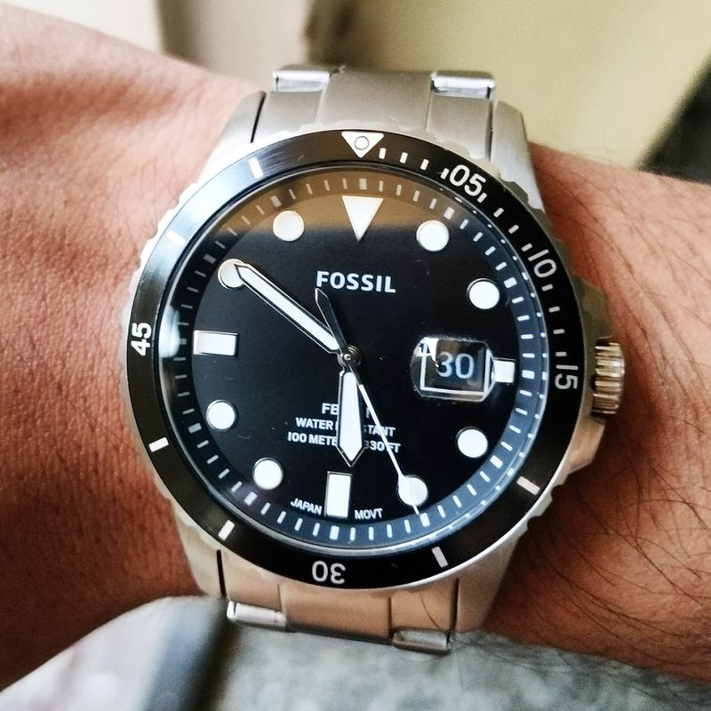 Reloj--Fossil-Acero-Negro-con-Plateado-FS5652-FOS-25