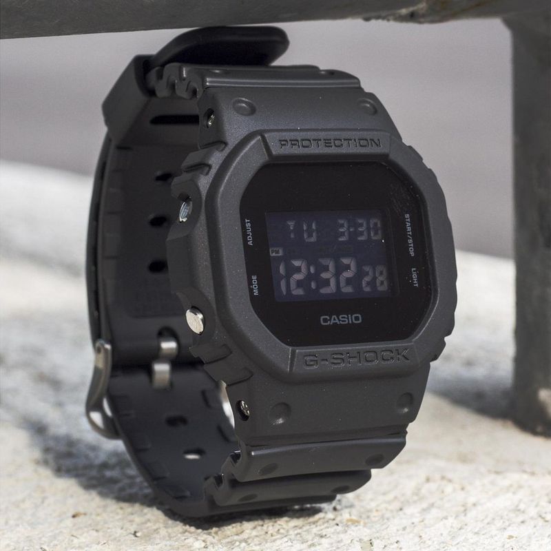 Reloj-Resina-G-Shock-DW-5600BB-1D-Negro-G-SK-27