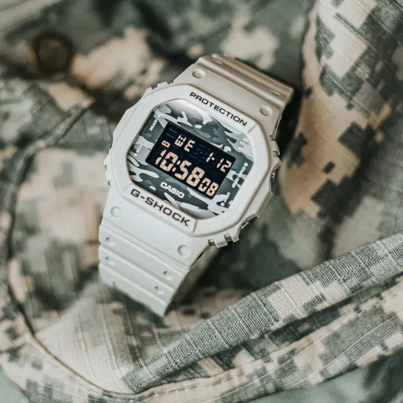 Reloj-de-Resina-G-Shock-DW-5600CA-8-Gris-Claro-G-SK-48