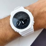 Reloj-G-Shock-Resina-Blanco-con-Negro-GA-2100-7A-G-SK-92
