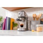 Cafetera-compacta-de-espresso-Oster®-BVSTEM7200