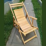 Silla-Perezosa-tumbona-para-terraza-en-madera--acabado-pulido