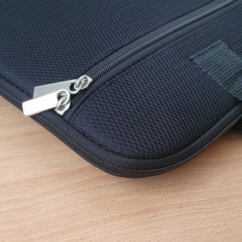 Funda-para-laptop-156--a-16--Semirrigida-Qullayki