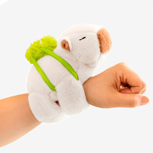 Peluche Capibara Muñequera y Pulsera con Mochila - Blanco