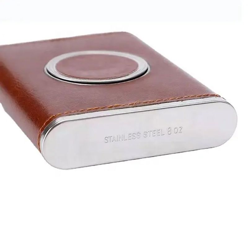 Licorera-Bolsillo-Wiskera-8-onzas-con-vaso-Acero-Inoxidable-marron