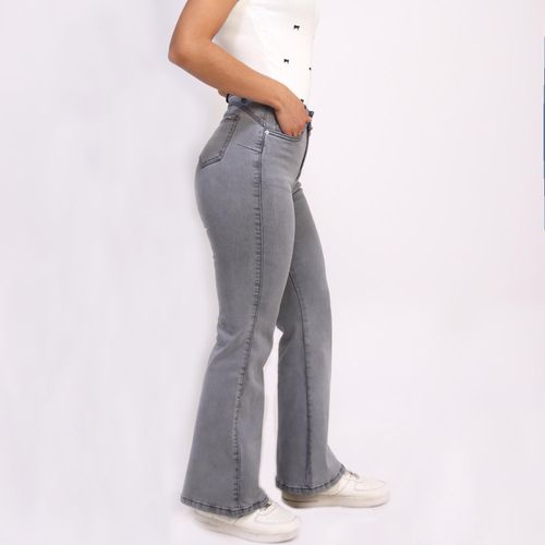 Jean Kayra Poblet Mujer Flare Push Up