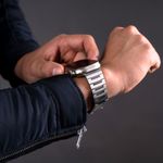 Correa-De-Titanio-Para-Apple-Watch-Ultra-1-Ultra-2-Rectangulos-Centrales-de-Acero-Inox