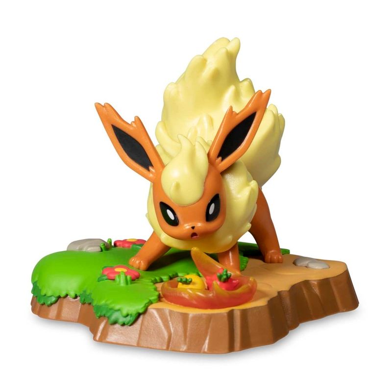 POKEMON-EEVEE-Y-SUS-AMIGOS-FLAREON-BY-FUNKO