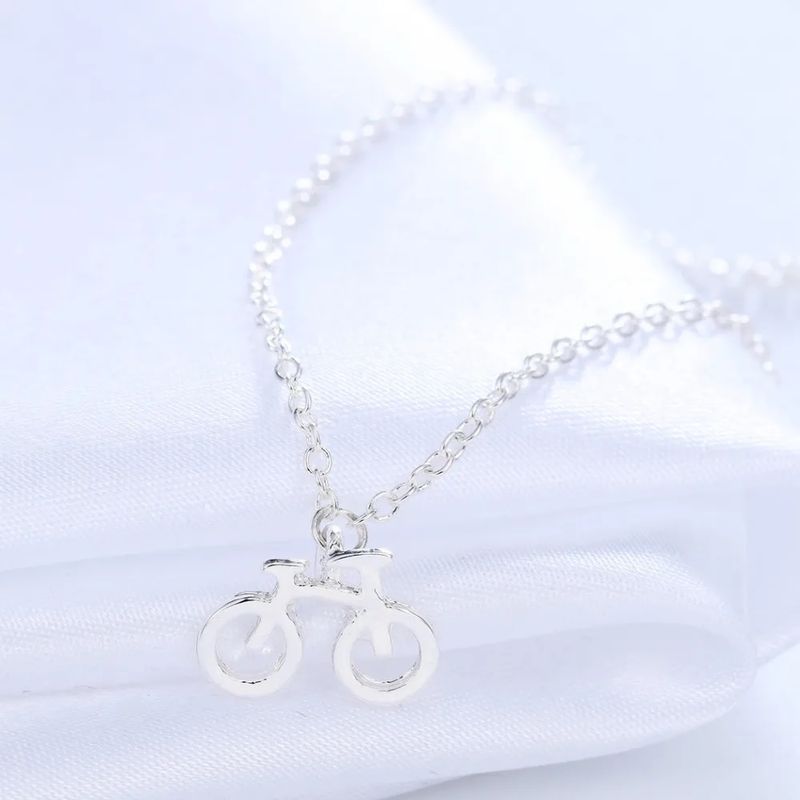 Collar-bicicleta-dije-pequeño-plateado