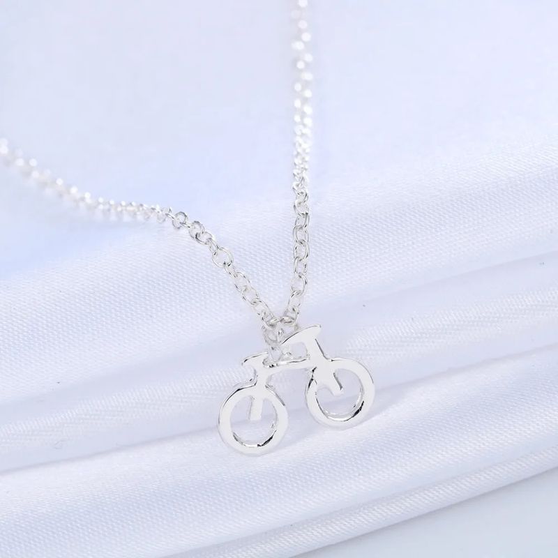 Collar-bicicleta-dije-pequeño-plateado