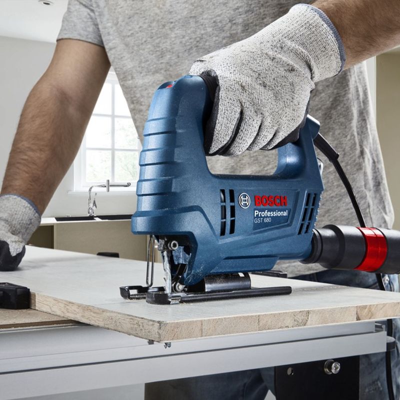 Sierra-Caladora-Bosch-GST-680-20-mm-500W