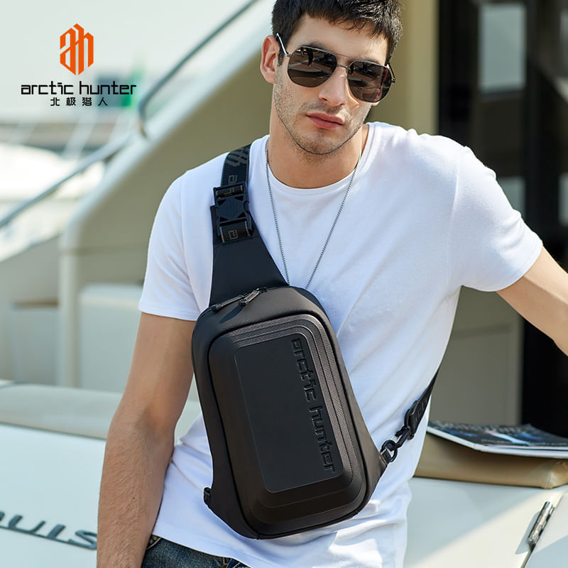 Mochila-Pechera-Hombre-Arctic-Hunter-0126-Negro