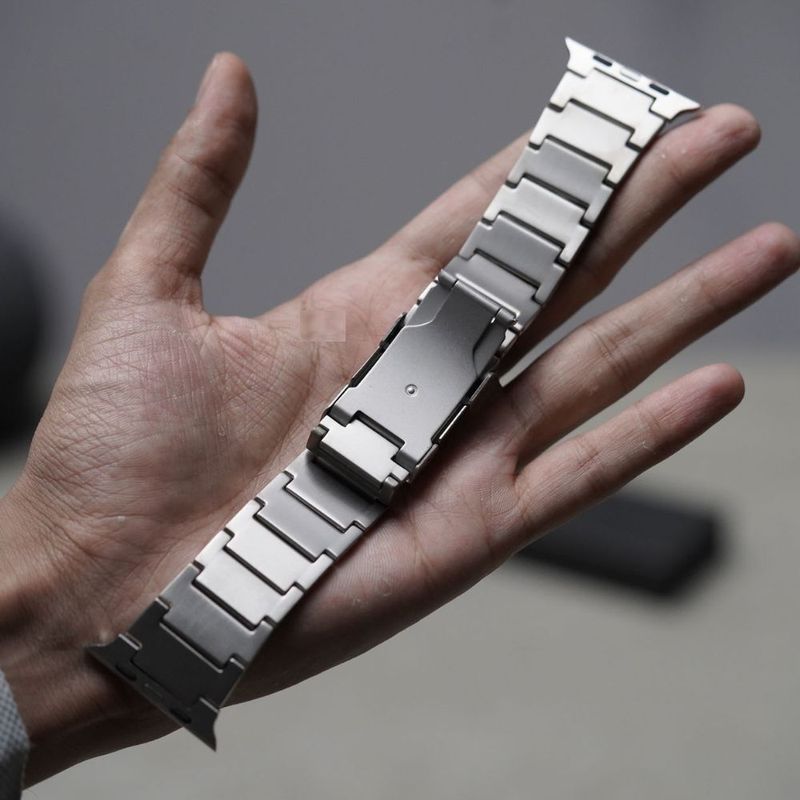 Correa-De-Titanio-Para-Apple-Watch-Cierre-Tipo-Doble-Boton