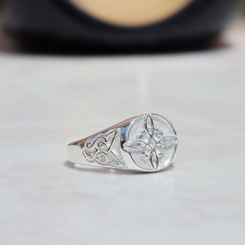 Anillo-de-nudo-de-bruja