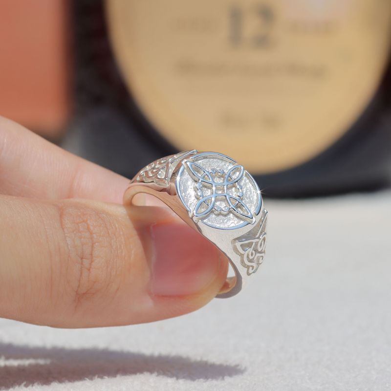 Anillo-de-nudo-de-bruja
