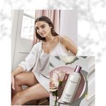 Locion-de-Seda-Rosa-y-Musk-Crema-Iluminadora-Perfumada