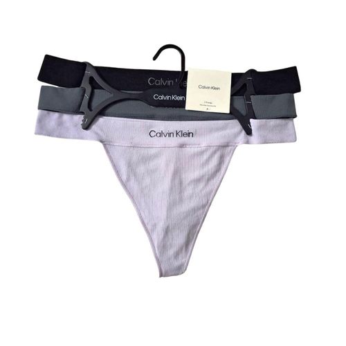 Calzon Hilo Calvin Klein Thong Pack x3