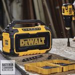 Parlante-Altavoz-12V-Max---20V-Max-con-Bluetooth-Dewalt-DCR010