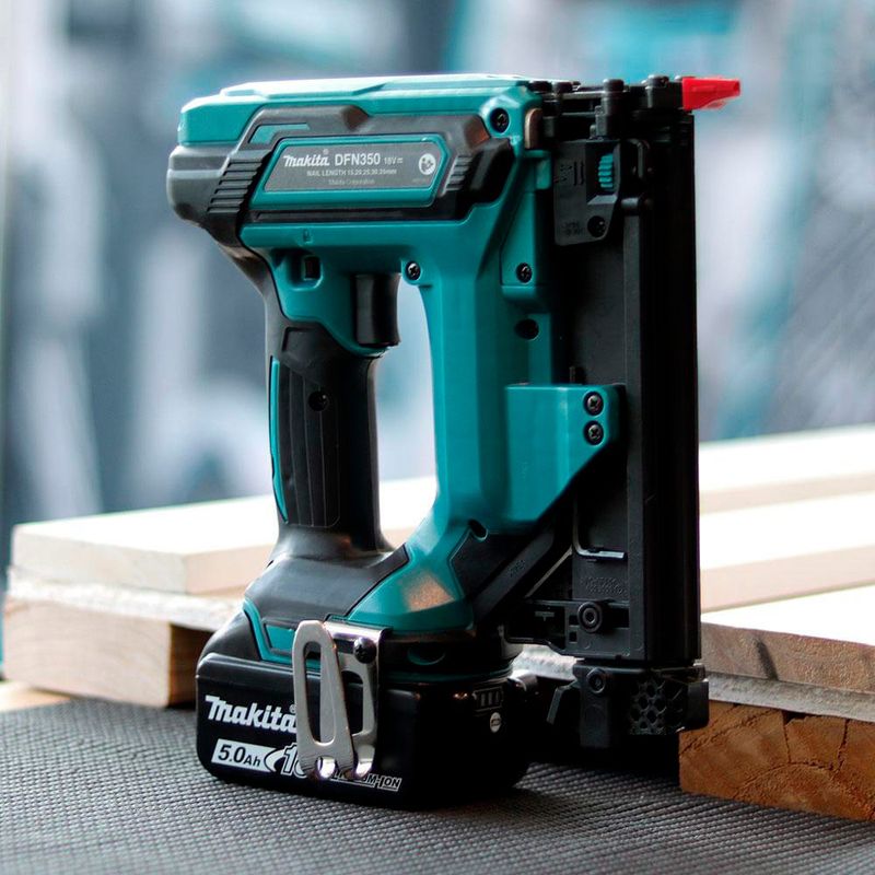 Clavadora-Inalambrica-Makita-18V-5-8----1-3-8--DFN350Z-sin-Bateria-ni-Cargador