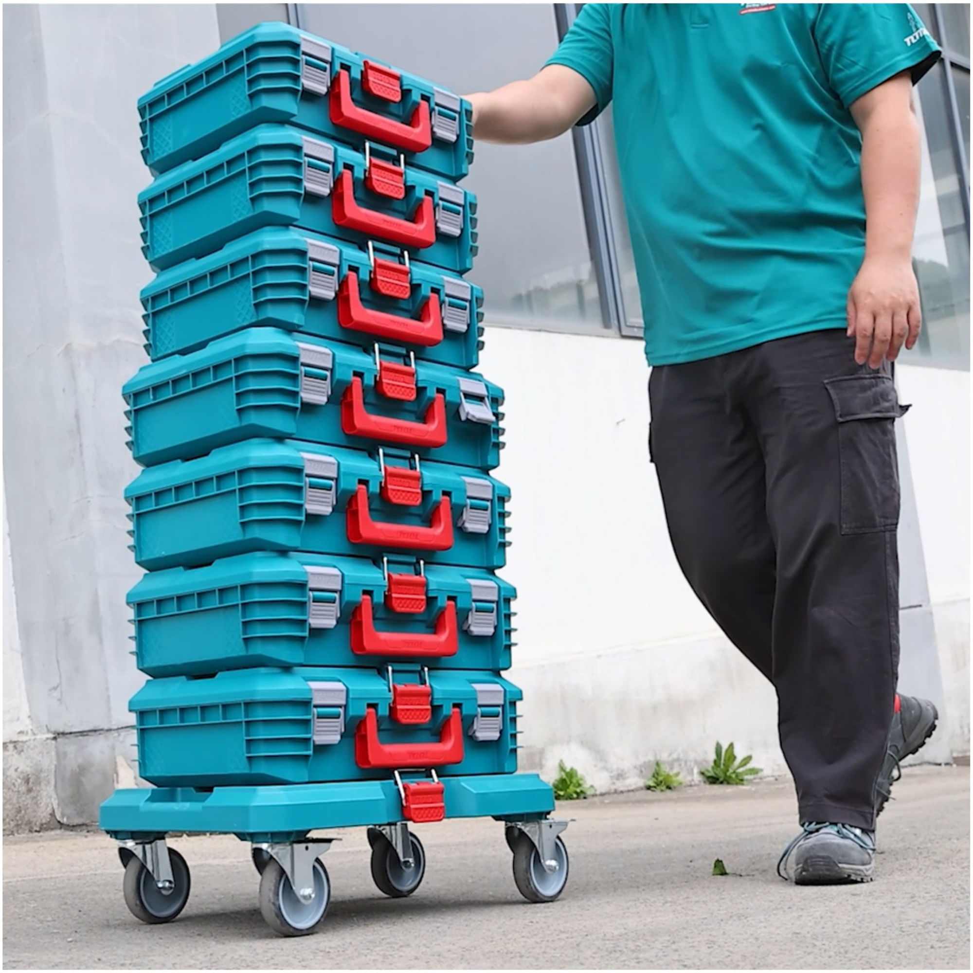 Bandeja con ruedas para maletines apilables uso rudo THTWB61001 TOTAL