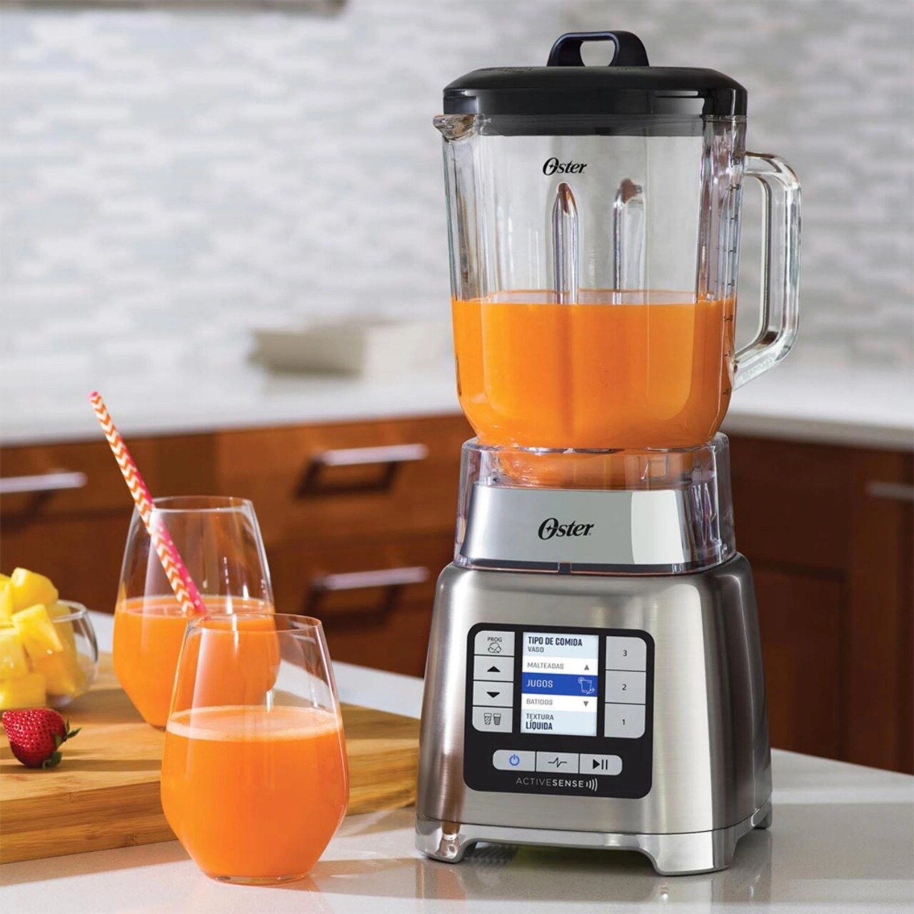 Licuadora ActiveSense con Blend N Go BLSTTDGNBG Inox